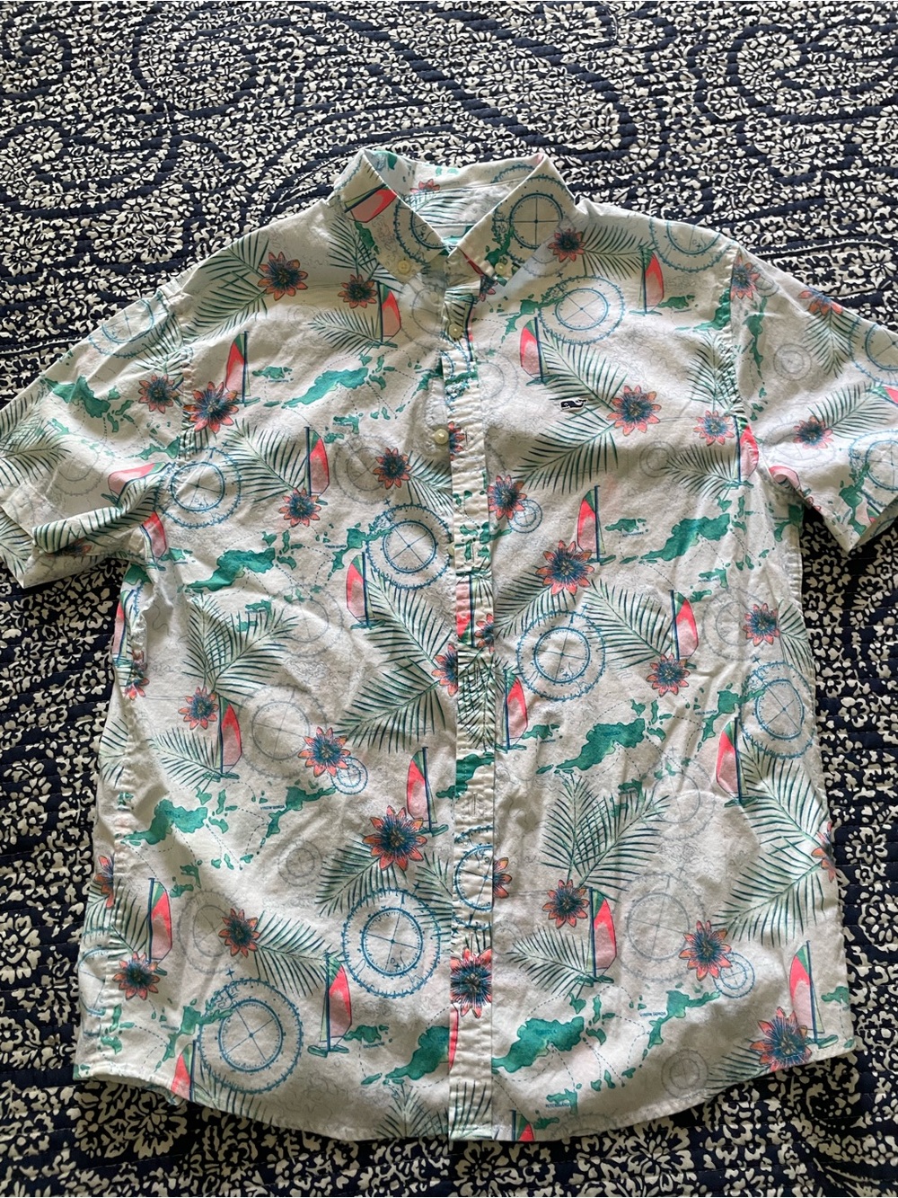 Vineyard Vines White Short-Sleeve Button-Down with Green Palm & Pink Surf Motifs